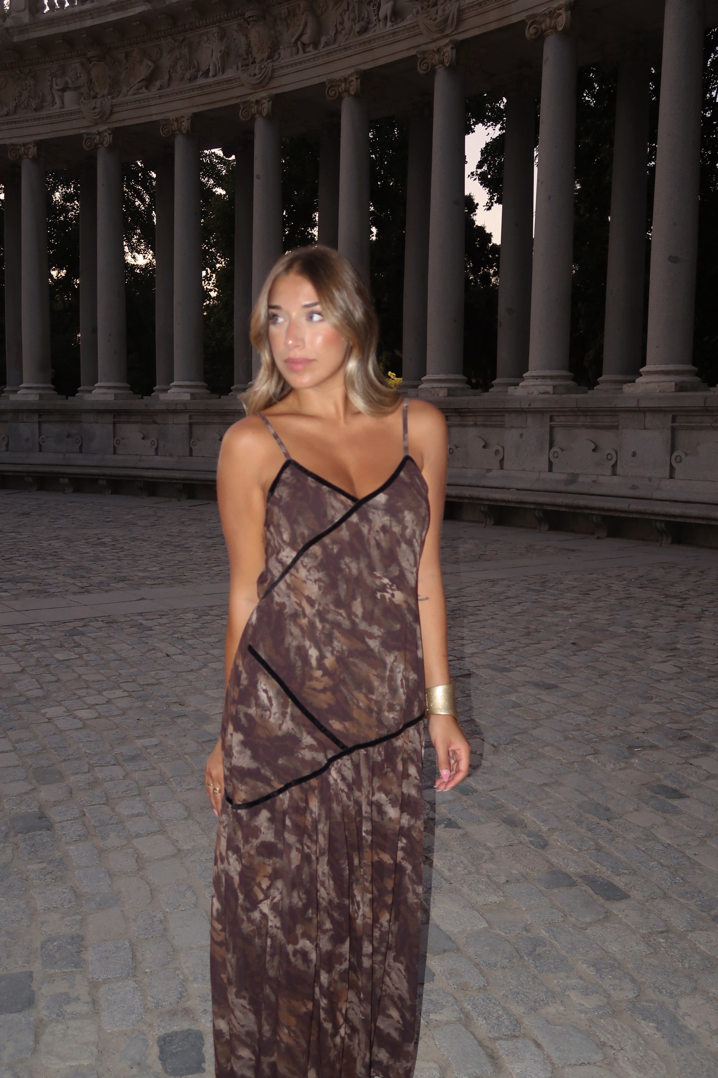 VESTIDO KANDY MARRON
