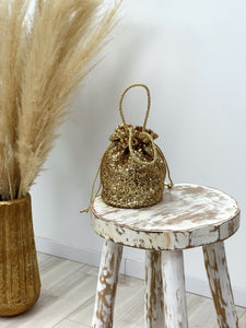 BOLSO BOMBONERA LENTEJUELAS DORADO