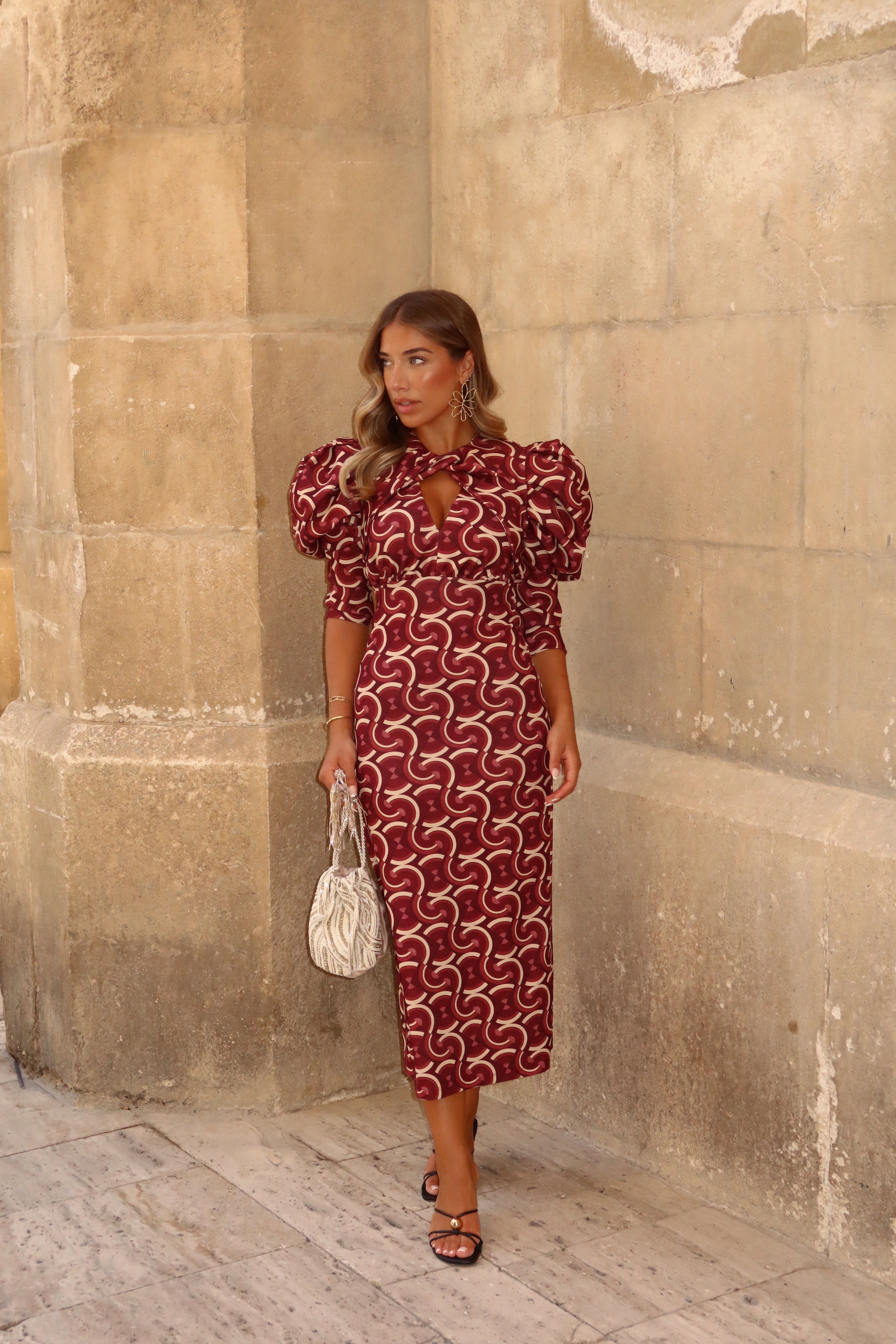 VESTIDO ESTAMPADO MANGAS ABULLONADAS GRANATE