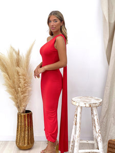 VESTIDO ROJO CAPA