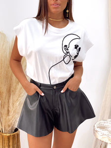 SHORT EFECTO PIEL